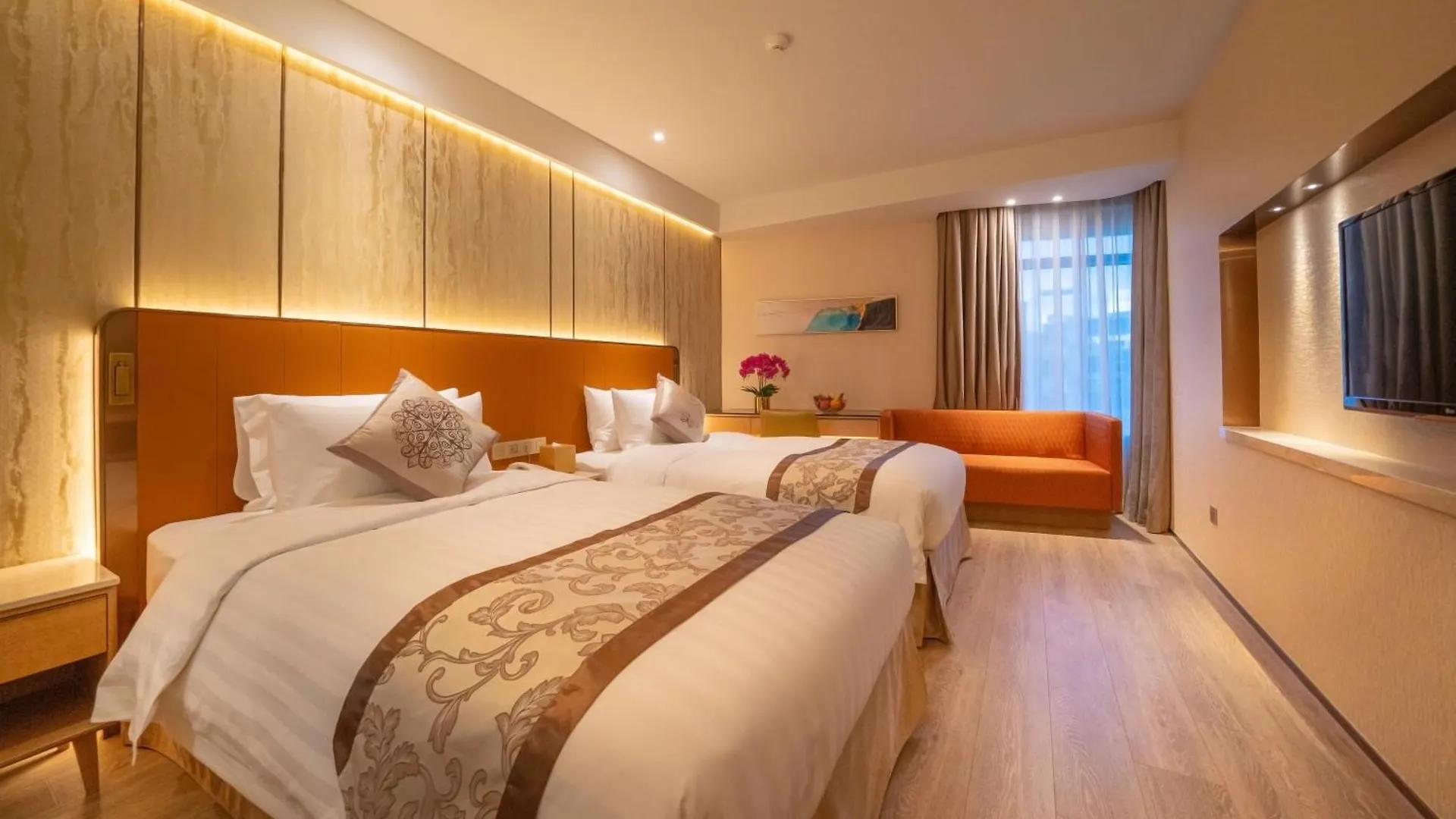 Hotel Golden Dragon Macau